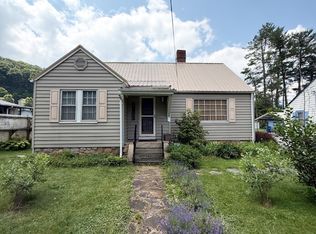 129 Hazelwood Ave, Waynesville, NC 28786