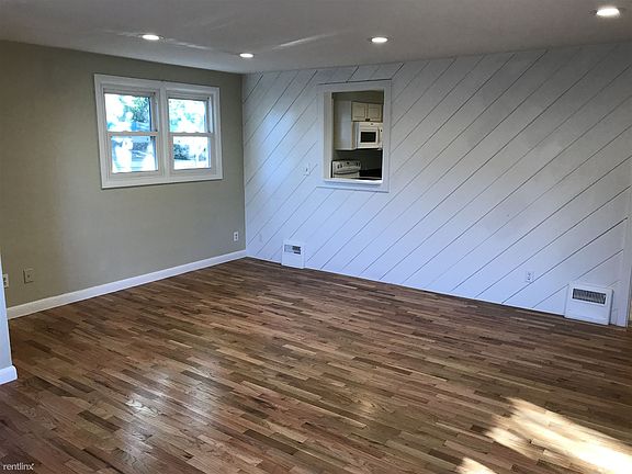 4th image of 1531 Yellowstone Ave