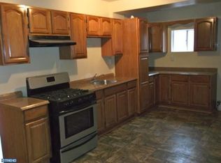 1147 Robeson St, Reading, PA 19604