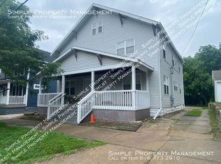 811 California St NW, Grand Rapids, MI 49504