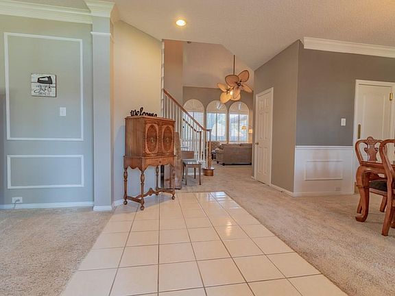 5th image of 2105 Helmsford Dr