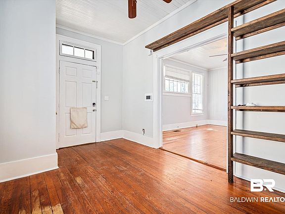 3rd image of 1706 McGill Ave