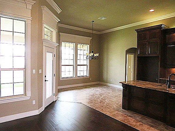 3rd image of 431 Stone Manor Dr