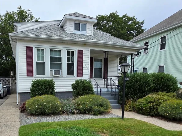 246 Vine St, Pawtucket, RI 02861