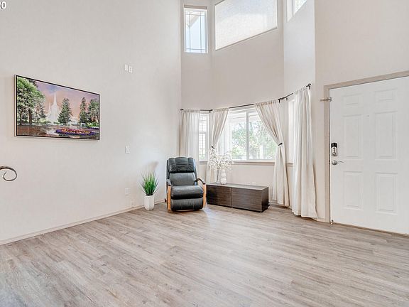 4th image of 6604 NE 163rd Ave