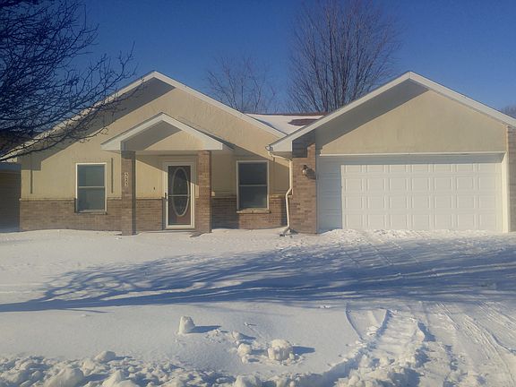 2nd image of 523 Iris Ave