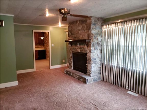 4th image of 215 Langdon St