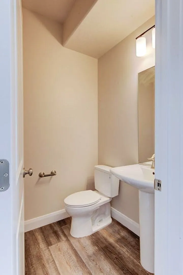 Townhome in the Shadow Cove Subdivision — Photo 4