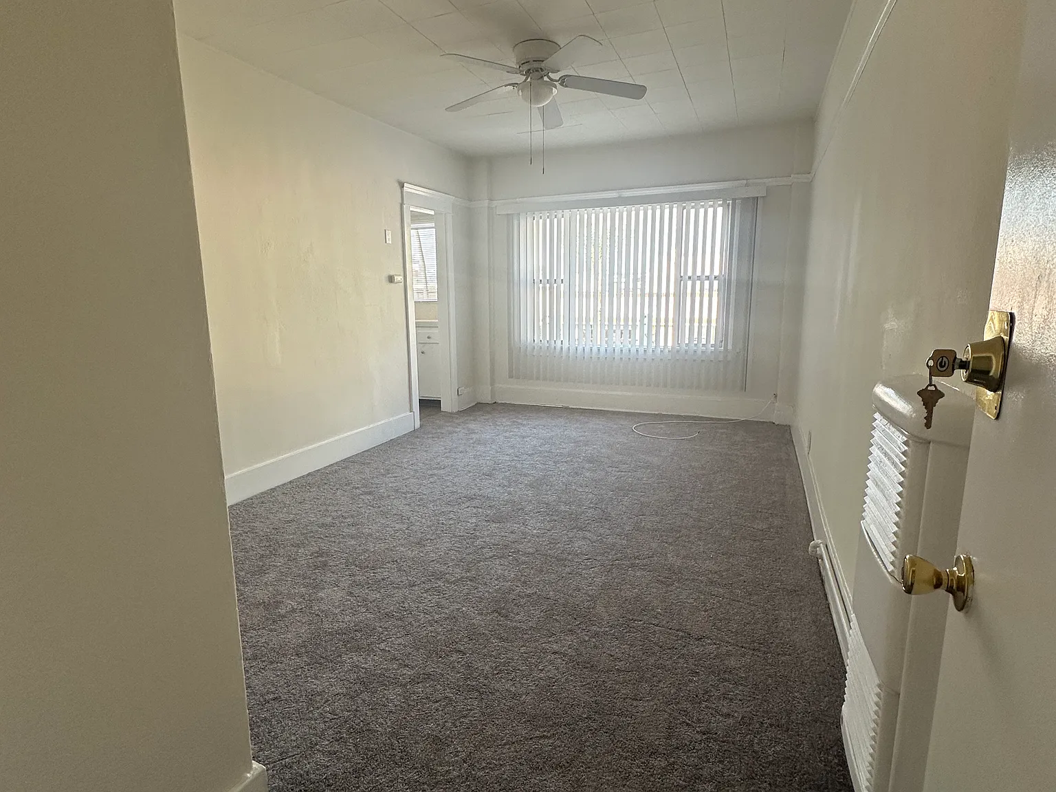Studio, $1,350 — Photo 2