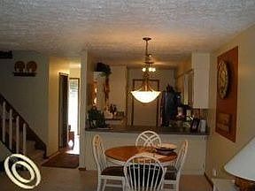 4th image of 120 Woodstone Dr #1