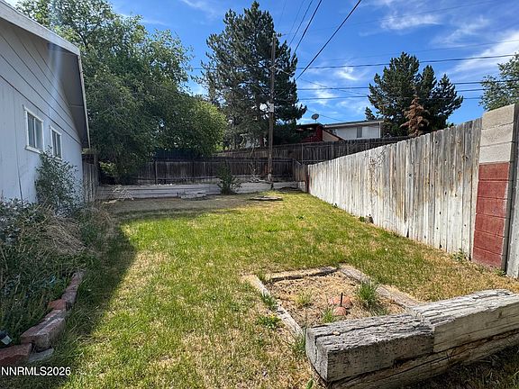 4th image of 380 Circle Dr