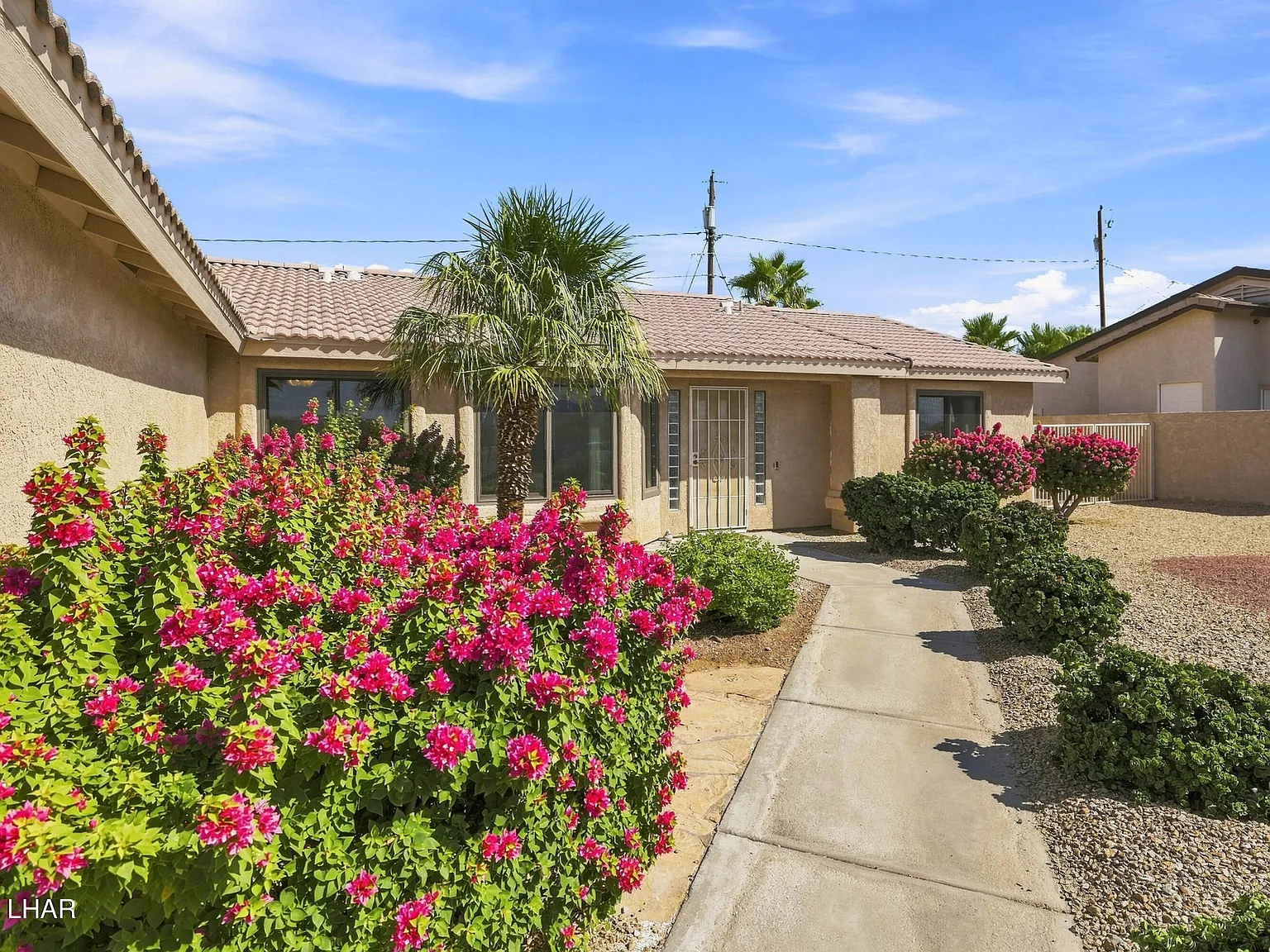 3 bed, 3.0 bath, 1540 sqft, $2,500 — Photo 3