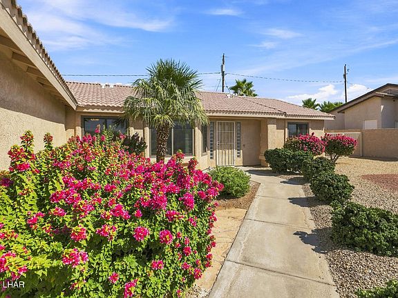 3rd image of 3048 Mirage Dr