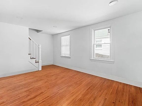 3rd image of 85 Manistee St