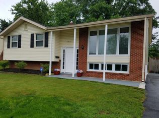 104 Linden Tree Ln, Newark, DE 19711