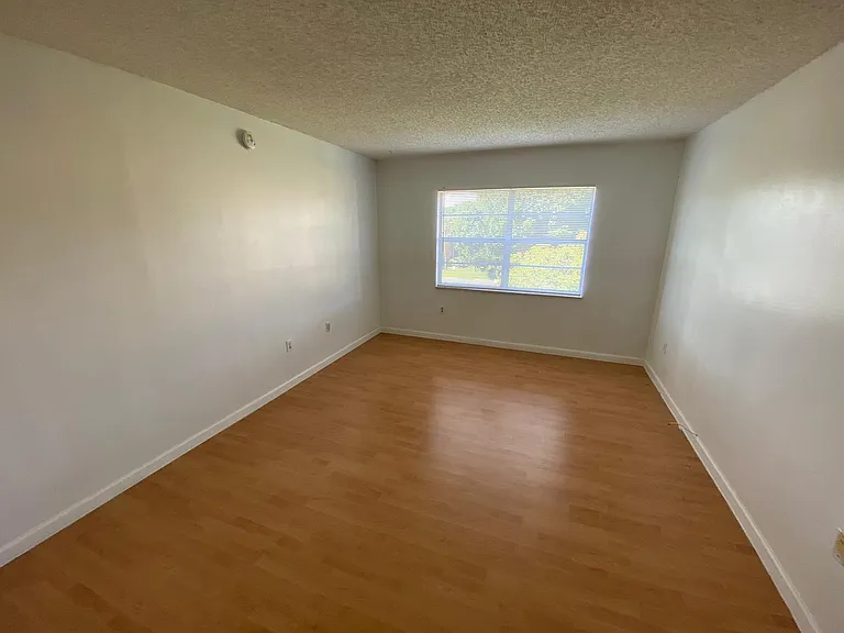 4304 NW 9th Ave #3-3B — Photo 8