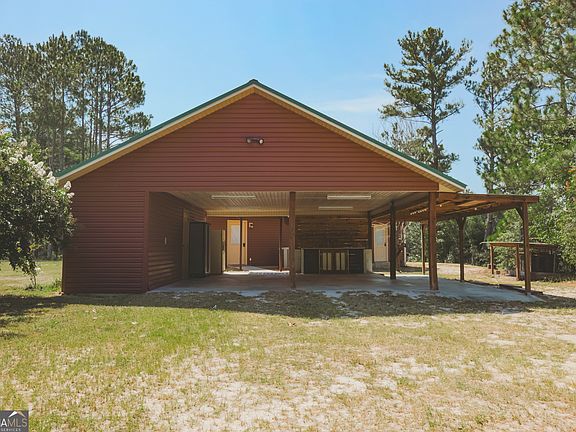 5th image of 3733 Oak Hill Rd