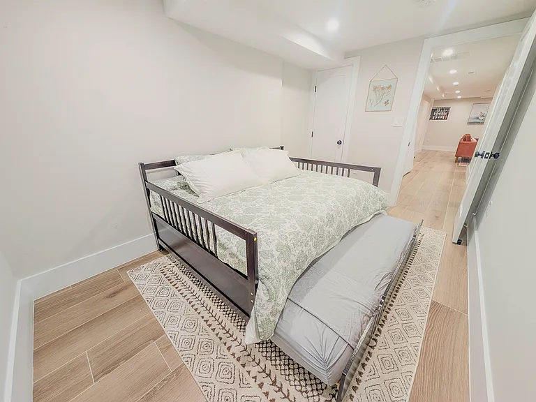 4214 14th St NW #2 — Photo 18