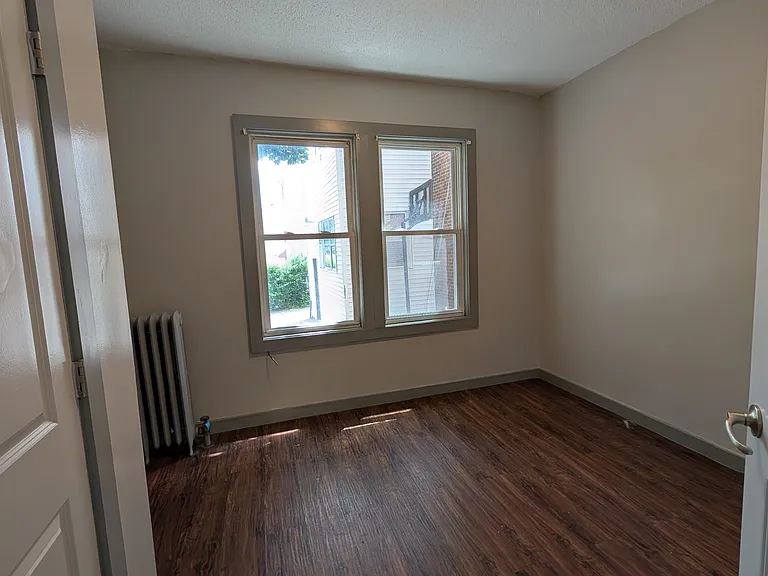 16 Groton St — Photo 7