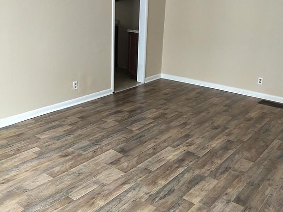 4th image of 125 Zandale Dr