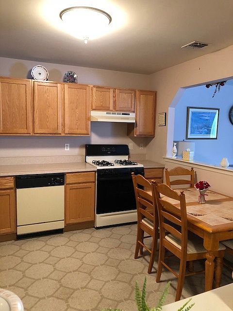 2nd image of 1866 Wantagh Ave Unit 4