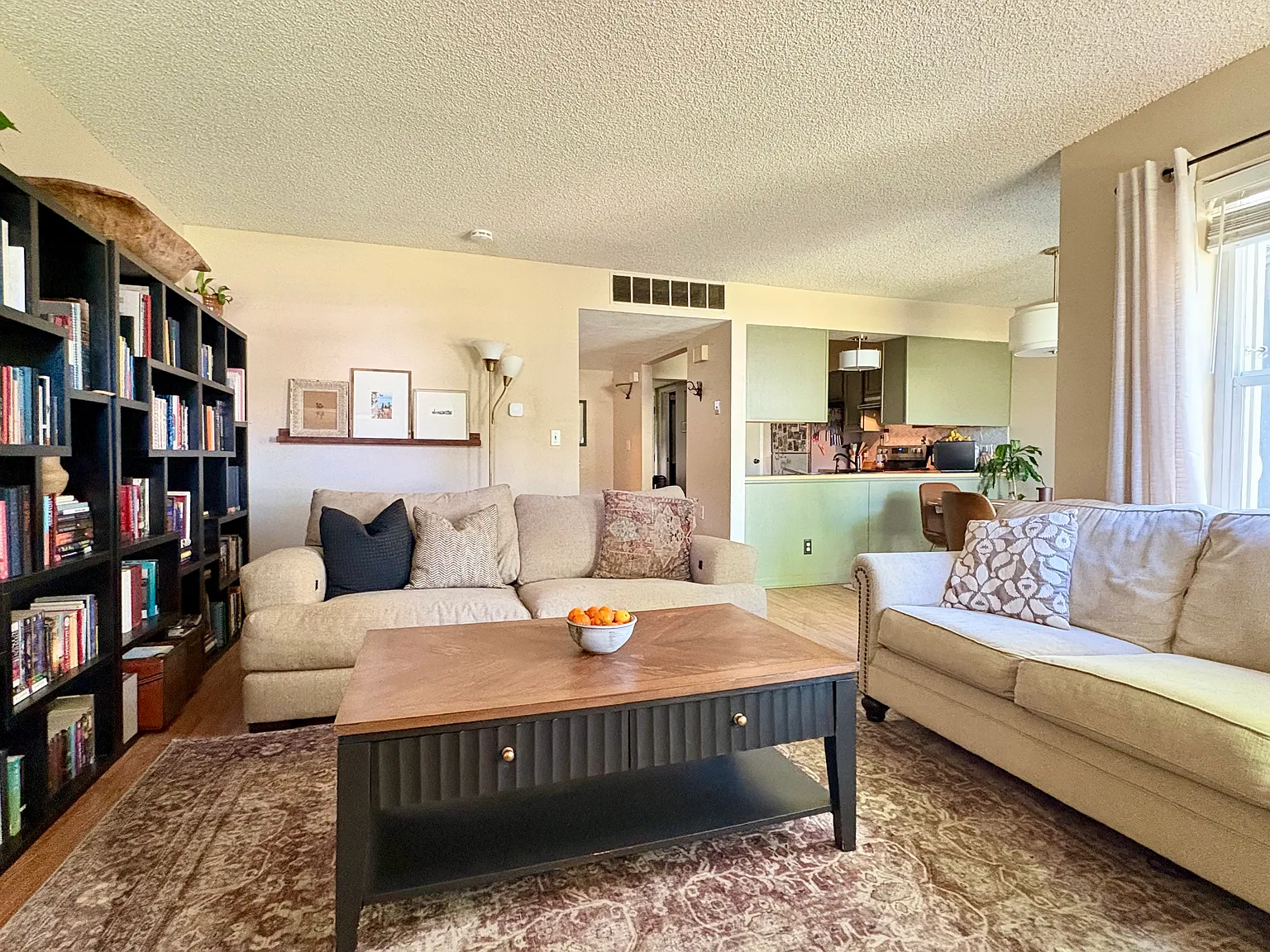 2 bed, 1.5 bath, 1210 sqft, $2,200 — Photo 4