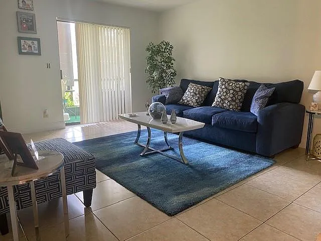 4096 N Pine Island Rd #2110 — Photo 9