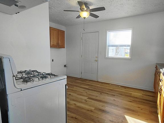3rd image of 2801 Elk St