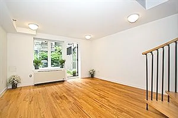 Sold by Douglas Elliman | media 14