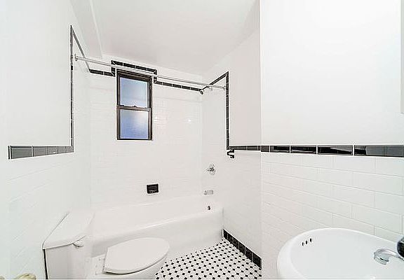 5th image of 237 E 20th St #4GH