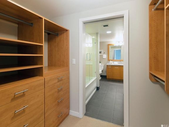 5th image of 170 King St Unit 805