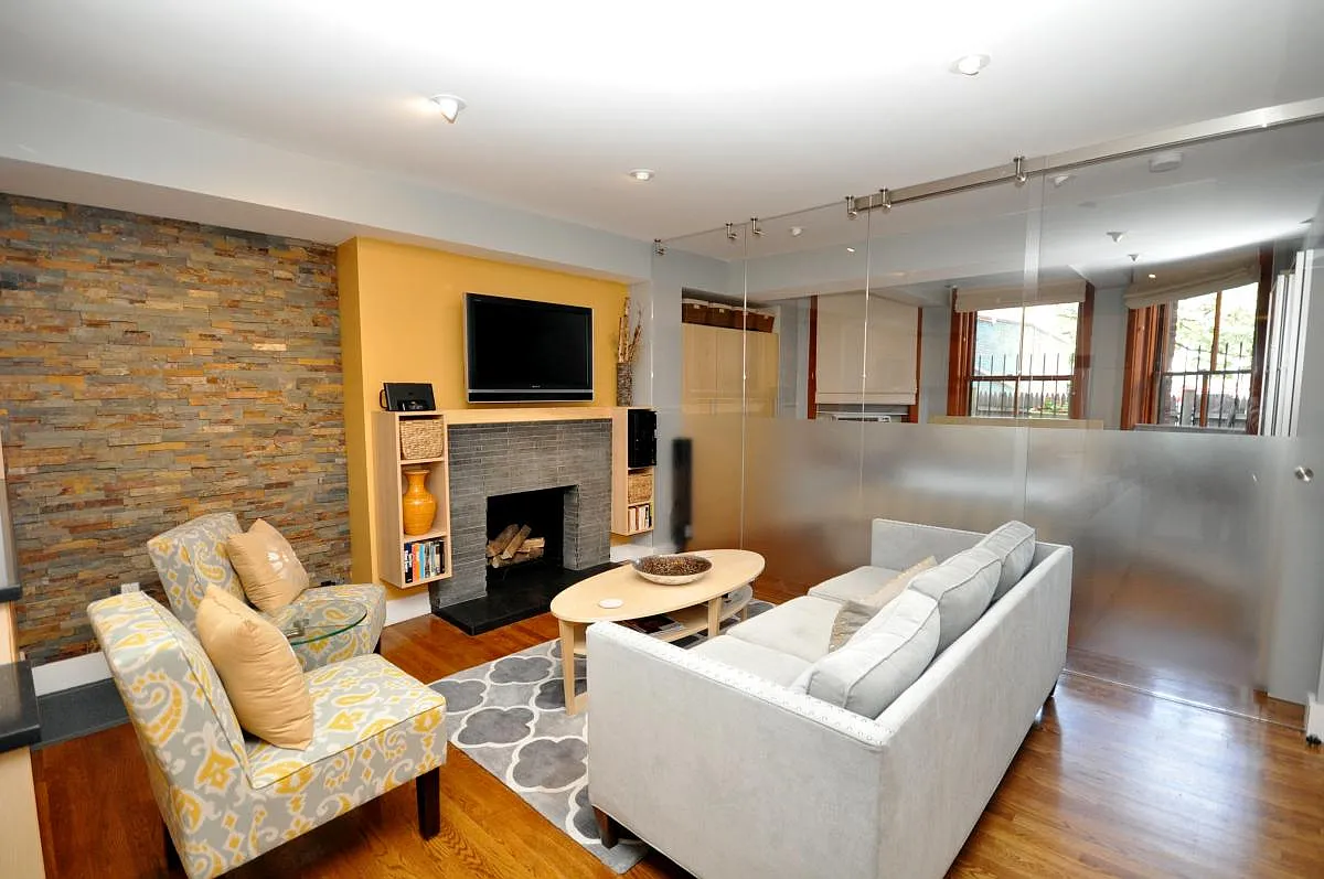 396 Beacon — Photo 2