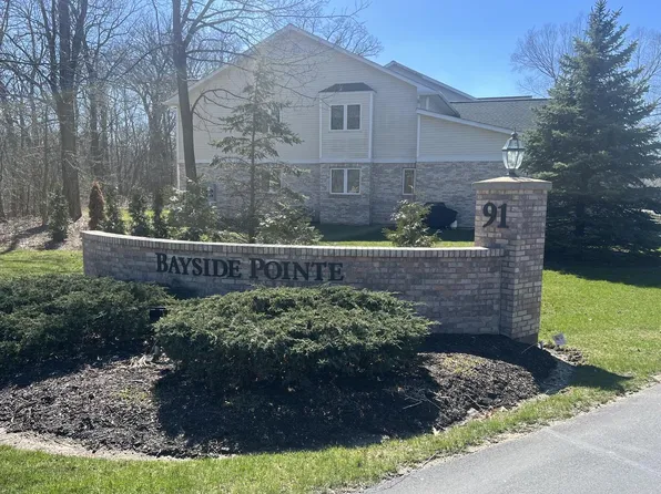 91 Potawatomi ROAD #D-2R, Williams Bay, WI 53191