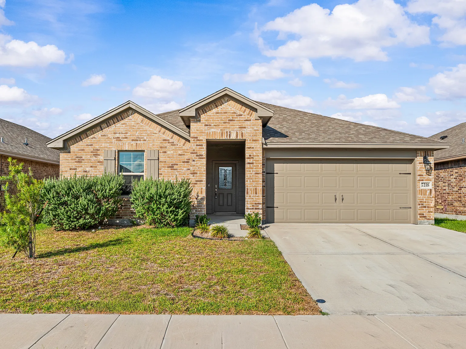 4 bed, 2047 sqft, $2,550 — Photo 1