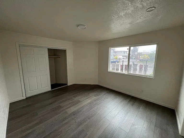 5645 Bancroft Ave #2 — Photo 15