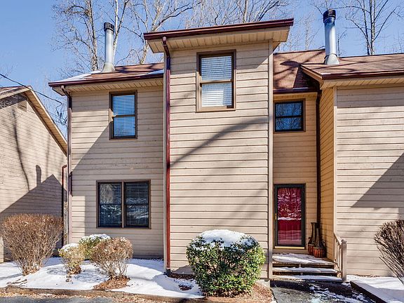 5th image of 202 Windridge Colony #202
