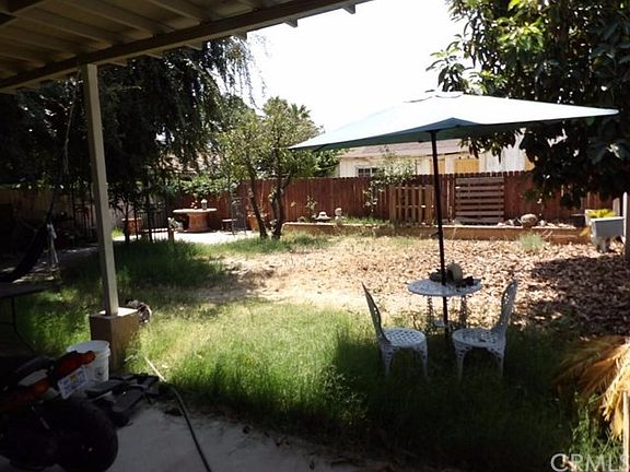 5th image of 896 W Monterey Ave