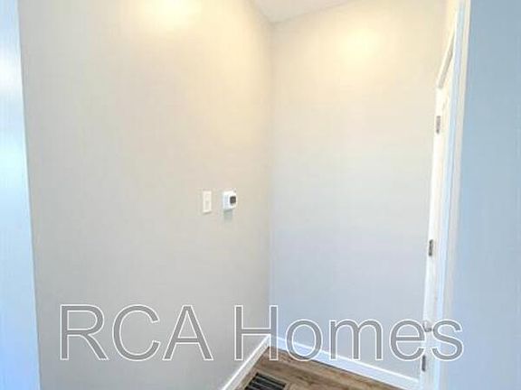 5th image of 3519 Balsam Ave #6
