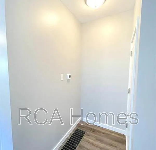 3519 Balsam Ave #8 — Photo 6