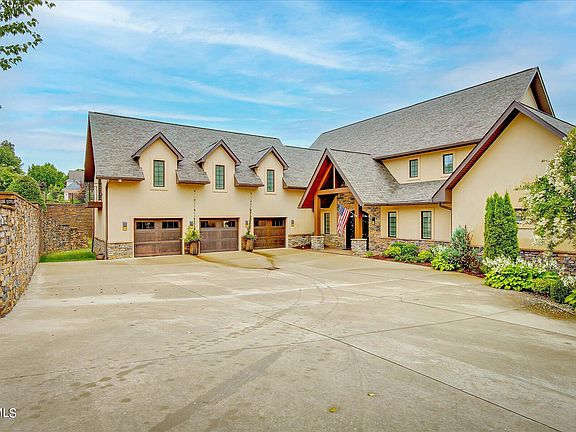 2nd image of 153 Black Thorn Dr