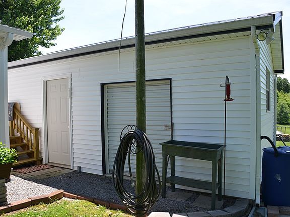 3rd image of 506 Magnolia Ave