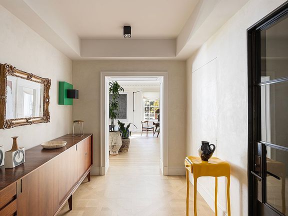 3rd image of 133 E 64th St APT 2B