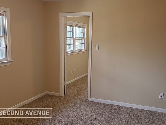5th image of 418 Skyway Dr