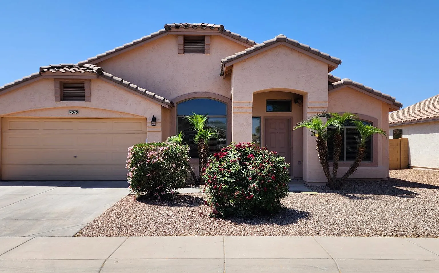 3 bed, 1885 sqft, $2,300 — Photo 1