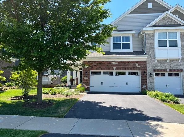 27W155 Breme Dr E, Warrenville, IL 60555