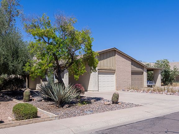 2nd image of 1422 E Palmdale Dr