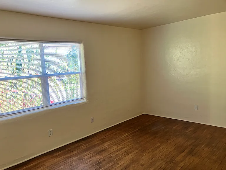 1913 Gold Ave SE #2 — Photo 10