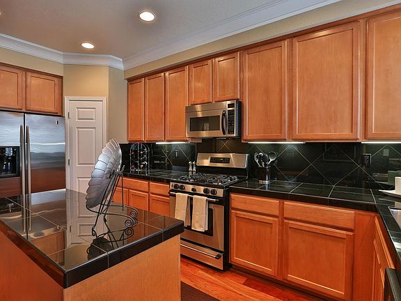 2nd image of 1106 Delmas Ave