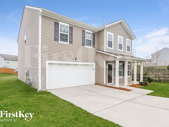 3rd image of 11023 Silver Glen Ln