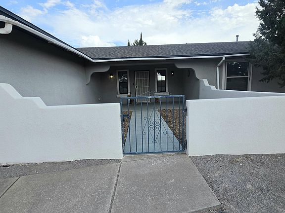 3rd image of 3048 Spitz St